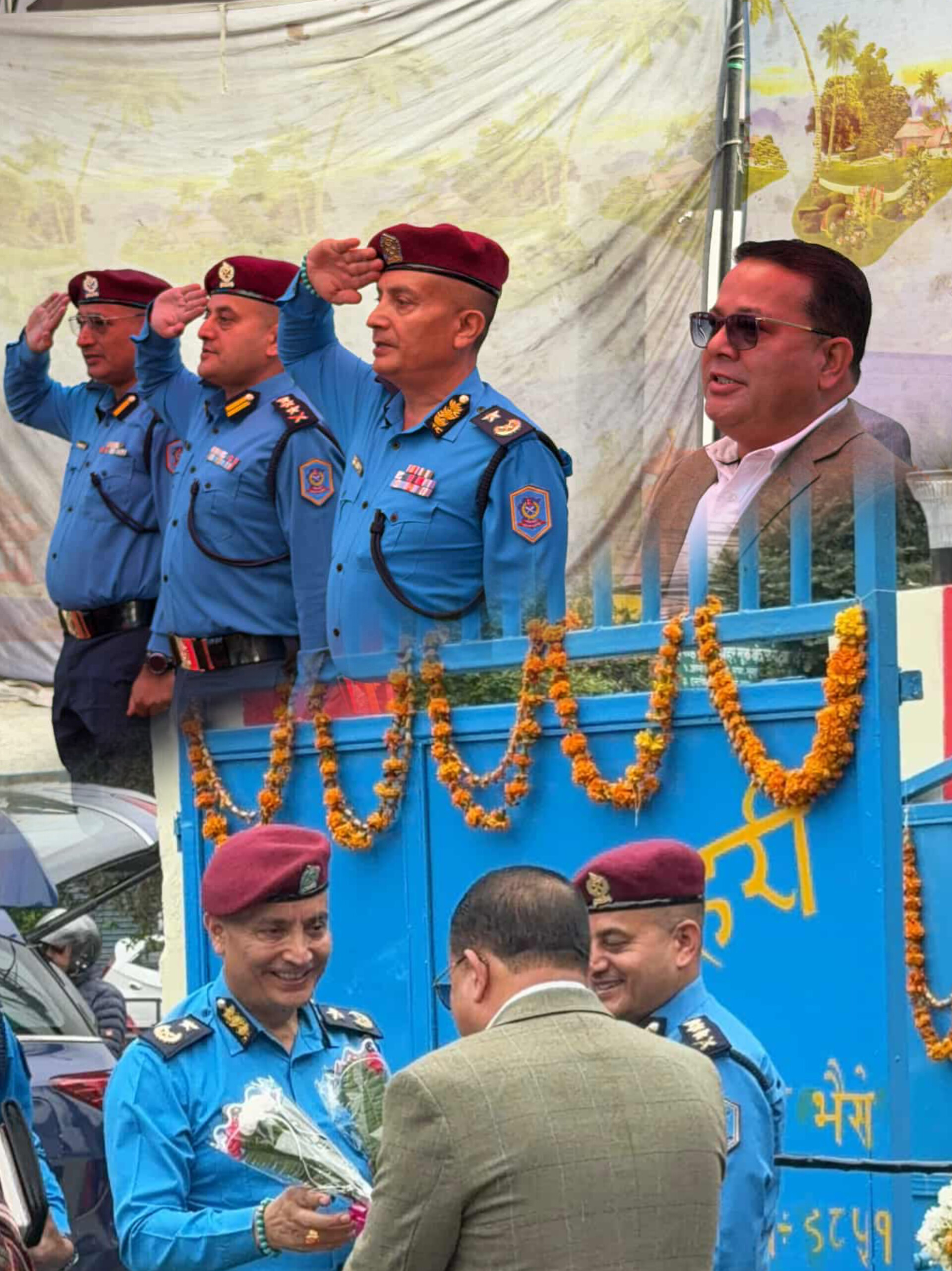 प्रहरी अतिरिक्त महानिरीक्षक दानबहादुर कार्कीको प्रमुख आतिथ्यमा भैसीपाटि प्रहरी प्रभाग नेपाल प्रहरीलाई हस्तान्तरण